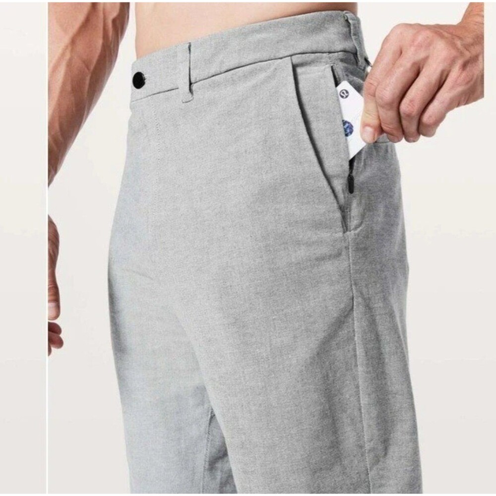 Lululemon Commission Short Relaxed *Qwick Oxford” Men’s 34 Comfort M7AAMS